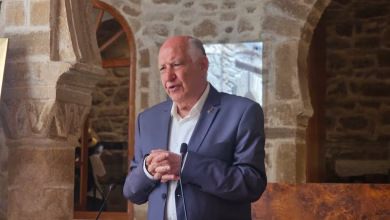 عفيف بناني يدافع عن “الخطية”.. مسار فلسفي لا يُختزل في صورة!缩略图 عفيف بناني يدافع عن “الخطية”.. مسار فلسفي لا يُختزل في صورة!缩略图