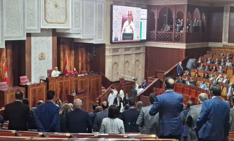 مجلس النواب يشهد مشادات كلامية حادة توقف سير الجلسة缩略图 مجلس النواب يشهد مشادات كلامية حادة توقف سير الجلسة缩略图