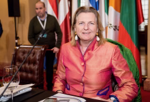 تحقيق: انقطاعات الكهرباء الكارثية في إسبانيا تثير جدلاً حول الاعتماد على الطاقة المتجددة缩略图