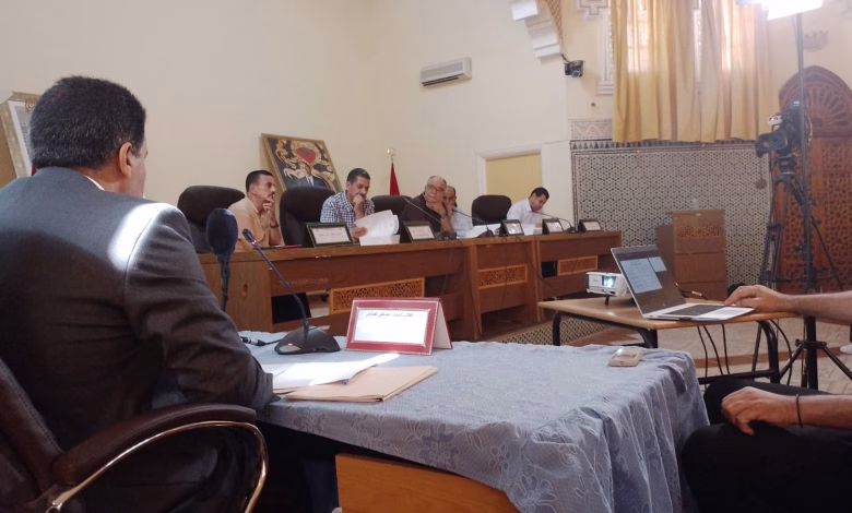 مناقشة اطروحة : الإعلام الجديد والهوية الثقافية المغربية… جدلية التثمين بين الفرص والتحديات缩略图 مناقشة اطروحة : الإعلام الجديد والهوية الثقافية المغربية… جدلية التثمين بين الفرص والتحديات缩略图