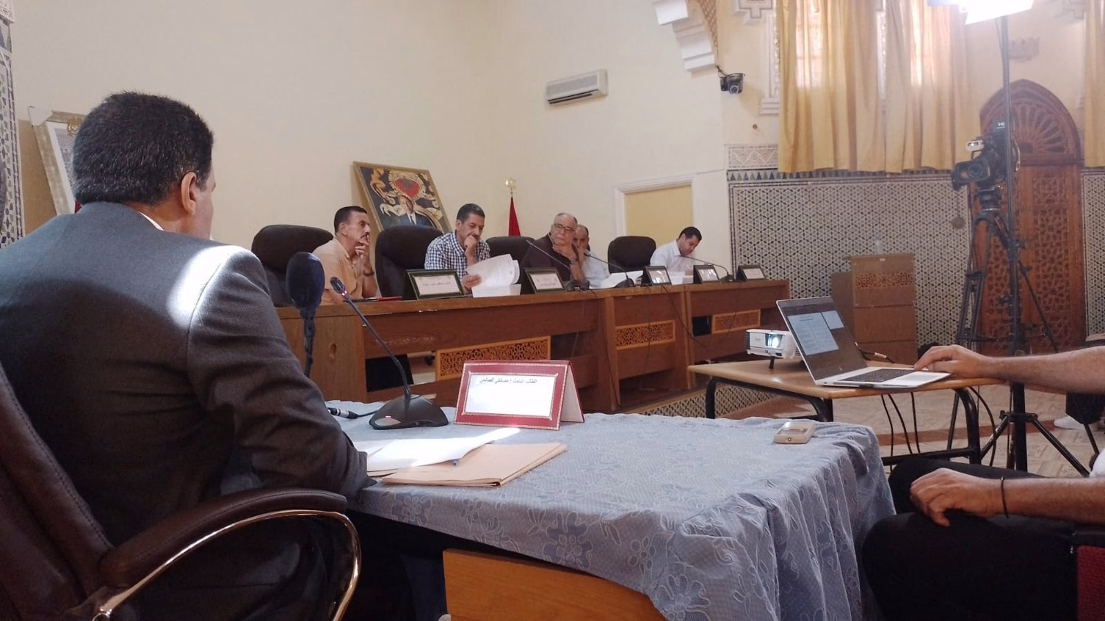 مناقشة اطروحة : الإعلام الجديد والهوية الثقافية المغربية… جدلية التثمين بين الفرص والتحديات缩略图