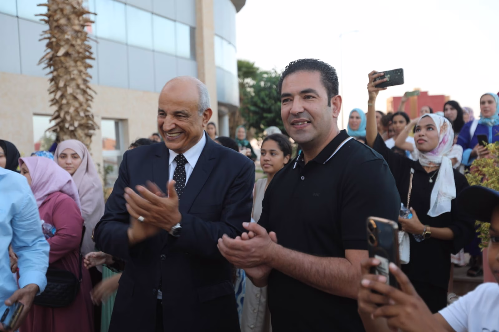 تتويج مستفيدات التكوين الحرفي بوجدة: محمد بوعرورو و إدريس بوجوالة يخلقان الحدث في احتفاء التميز والتنمية缩略图