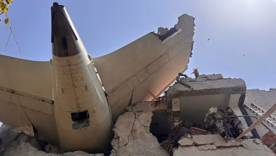 كارثة جوية تهز الهند: تحطم طائرة الخطوط الهندية في أحمد أباد缩略图