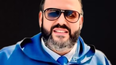 الإعلامي الجزائري وليد كبير، يهنىء جلالة الملك محمد السادس بمناسبة ذكرى عيد العرش المجيد.缩略图