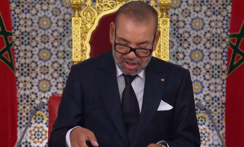 جلالة الملك : الشعب الجزائري شعب شقيق… حرصت دوما على مد اليد الممدودة… تمسك المغرب بالاتحاد المغاربي، ولن يكون بدون المغرب والجزائر مع باقي الدول الشقيقة.缩略图 جلالة الملك : الشعب الجزائري شعب شقيق… حرصت دوما على مد اليد الممدودة… تمسك المغرب بالاتحاد المغاربي، ولن يكون بدون المغرب والجزائر مع باقي الدول الشقيقة.缩略图