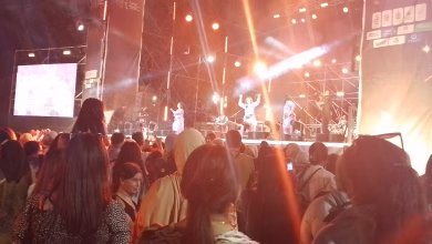 مهرجان إفران الدولي في دورته السابعة: جمهور غفير يعانق الثقافة والفن في قلب الأطلس缩略图