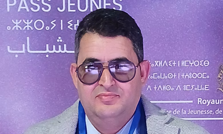 الشباب غربة الهوية و القيم缩略图