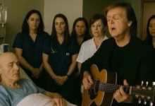 وداعٌ موسيقيّ يُدمي القلوب: بول مكارتني يُغني لفيل كولينز في لحظاته الأخيرة缩略图