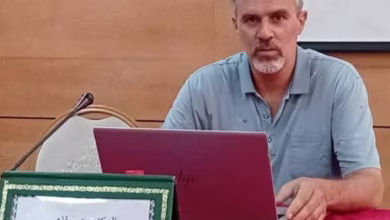 الدكتور عمر قلعي يعرض الورقة العلمية المؤطرة لندوة: “قصبة دبدو، منبع الماء، وذاكرة التاريخ بين الماضي والمستقبل”.缩略图 الدكتور عمر قلعي يعرض الورقة العلمية المؤطرة لندوة: “قصبة دبدو، منبع الماء، وذاكرة التاريخ بين الماضي والمستقبل”.缩略图