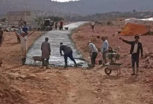 ساكنة دوار “إيدودير” تتحدى الإمكانيات المتواضعة وتنجز تهيئة الطريق بالتطوع والتضامن缩略图