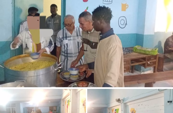 تخليدا لذكرى المولد النبوي الشريف: الجمعية المغربية لمساعدة المهاجرين في وضعية بوجدة تنظم عشاء على شرف المهاجرين الأفارقة غير النظاميين بالكنيسة.缩略图 تخليدا لذكرى المولد النبوي الشريف: الجمعية المغربية لمساعدة المهاجرين في وضعية بوجدة تنظم عشاء على شرف المهاجرين الأفارقة غير النظاميين بالكنيسة.缩略图