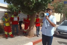 GIL24-TV بني درار: أزمة عمال النظافة | 4 أشهر بدون أجور… الشوارع تغرق والوضع “الموس وصل العظم缩略图 GIL24-TV بني درار: أزمة عمال النظافة | 4 أشهر بدون أجور… الشوارع تغرق والوضع “الموس وصل العظم缩略图