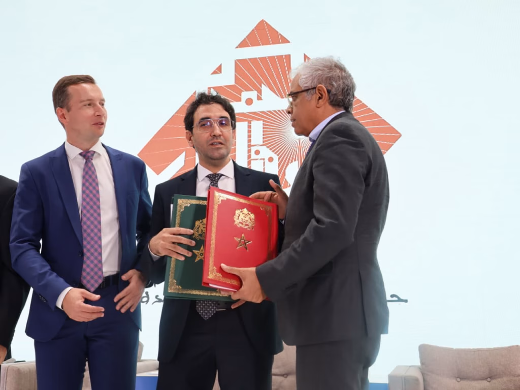 وجدة: جامعة محمد الأول توقّع اتفاقية شراكة استراتيجية مع “هيرشمان أوتوموتيف” لتعزيز التكوين والابتكار في قطاع السيارات插图