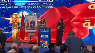 الصحافية نبيلة كوميمي تتوَّج بالجائزة الكبرى للصحافة الوطنية في صنف الإذاعة缩略图