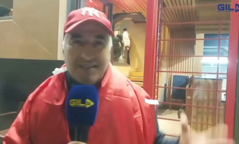 GIL24-TV وجدة .. مواطن مغربي يشارك فرحته بتتويج المنتخب المغربي الشبان بكأس العالم缩略图