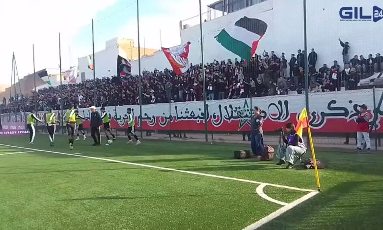 GIL24-TV حضور غير متوقع لجماهير المغرب التطواني لتشجيع فريقهم ضد الإتحاد الإسلامي الوجدي .缩略图