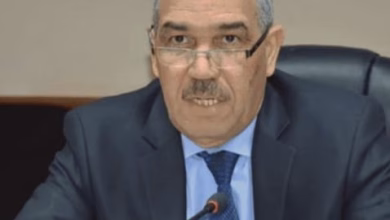 الوالي العامل العطفاوي يستمع لمقترحات ممثلي التجار والمهنيين و يعد بحل كل المشاكل.缩略图