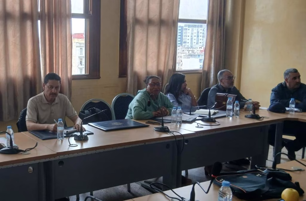 الدار البيضاء: حملات انتخابية لاستمالة عمال النظافة، ونقابيون يحذرون من أي ضغط أو ترهيب أو توجيه.插图 الدار البيضاء: حملات انتخابية لاستمالة عمال النظافة، ونقابيون يحذرون من أي ضغط أو ترهيب أو توجيه.插图