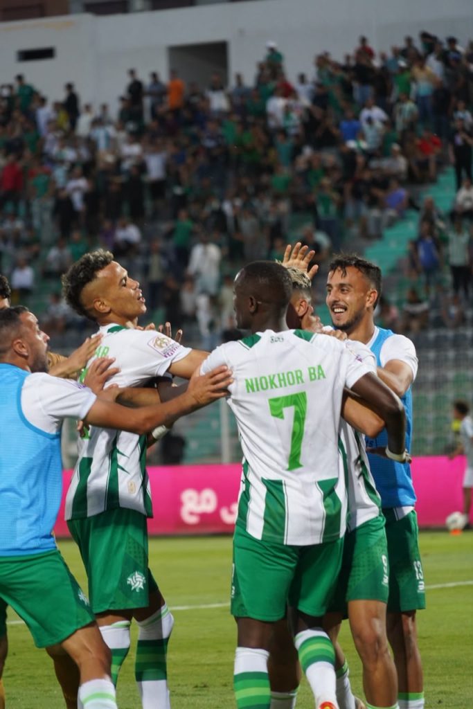 المولودية الوجدية تُقلب الطاولة على جارها وتفوز 2-1 في ديربي الشرق الكلاسيكي插图2