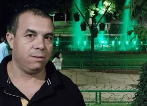 لم تعد ملاعب كرة القدم في إسبانيا مكانا للفرجة فقط، بل أصبحت آخر ملجأ يهرب إليه الخطاب الاستعماري كلما ضاق عليه الخناق في الواقع.