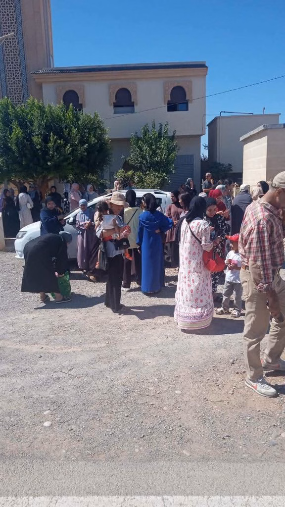 AMSV بلاغ: فتح الحدود المغربية الجزائرية، لاستقبال دفعة أخرى من المفرج عنهم من المهاجرين المرشحين للهجرة.插图 AMSV بلاغ: فتح الحدود المغربية الجزائرية، لاستقبال دفعة أخرى من المفرج عنهم من المهاجرين المرشحين للهجرة.插图