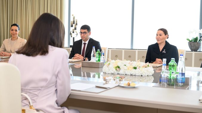 صاحبة السمو الملكي الأميرة لالة حسناء تلتقي السيدة الأولى لأذربيجان في باكو