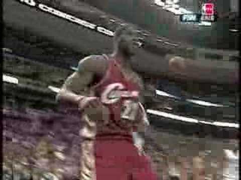 LeBron James skies for an alley-oop FLUSH!