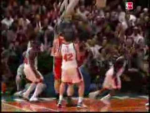Nate Robinson’s Block on Yao