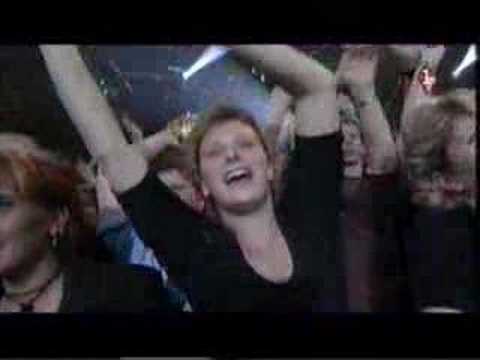 Simple Minds – Alive and Kicking (live)