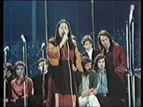 Theodorakis Farantouri To Yelasto Pedi 1974