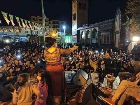 فضيحة…ولاية البويرة ترخص بتنظيم حفل غنائي صاخب امام مسجد بتزامن مع صلاة التراويح
