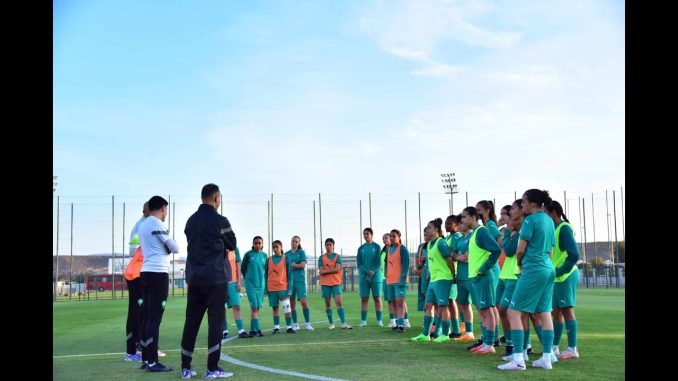 ايناس ابو شريف تأكد ان لاعبات المنتخب المغربي لأقل من 17 سنة عازمات على تحقيق النصر الجزائريات