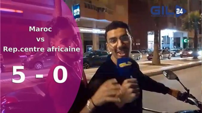 تفاعل الجمهور الوجدي مع انتصار الفريق الوطني بأرضية الملعب الشرفي