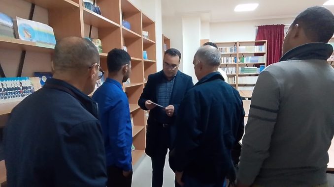 رئيس حزب الصواب المورتاني والوفق المرافق له يزورون جانب من متحف المساندة المغربية للجزائر